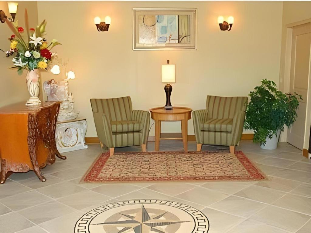 Americas Best Value Inn & Suites-גריפין מראה חיצוני תמונה